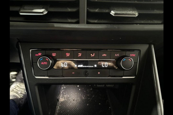 Volkswagen Polo 1.0 TSI Highline Business R - Automaat - Navi - Climate - Org.NL