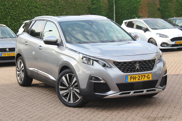 Peugeot 3008 1.2 PureTech Allure / Nieuwe distr.riem! / Trekhaak / Camera / Navigatie / 19'' / Keyless / Half leder / Dodehoek / DAB / Cruise Control