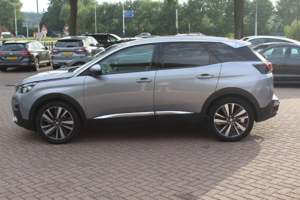 Peugeot 3008 1.2 PureTech Allure / Nieuwe distr.riem! / Trekhaak / Camera / Navigatie / 19'' / Keyless / Half leder / Dodehoek / DAB / Cruise Control