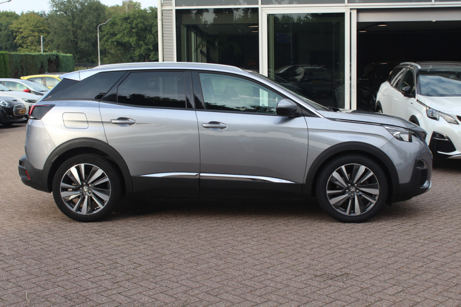 Peugeot 3008 1.2 PureTech Allure / Nieuwe distr.riem! / Trekhaak / Camera / Navigatie / 19'' / Keyless / Half leder / Dodehoek / DAB / Cruise Control