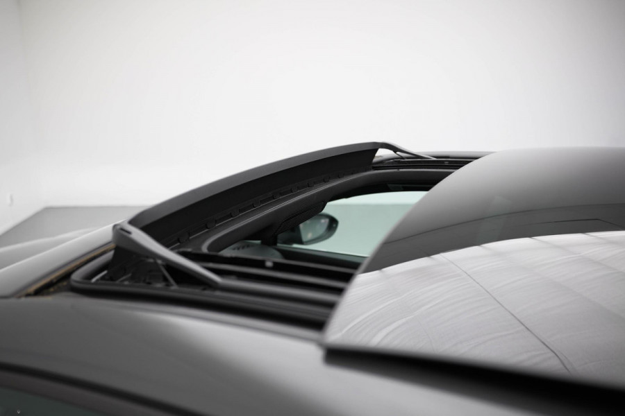Volkswagen Golf 1.5 eTSI Style |Pano|Massage|IQ|360cam|