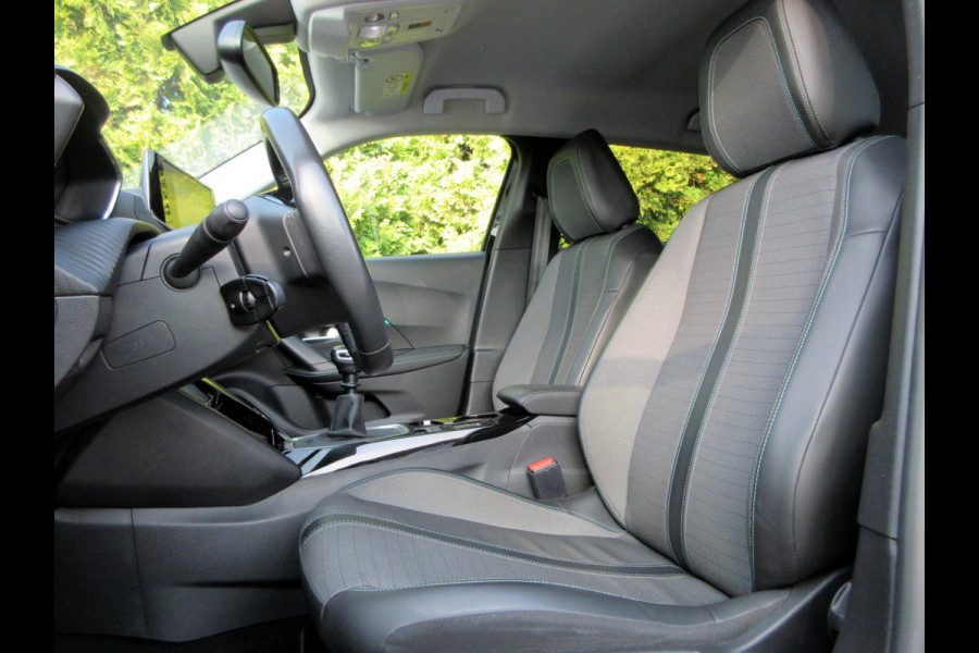 Peugeot 2008 1.2 PureTech Allure *Navi*Trekhaak* Peugeot 2008 1.2 PureTech Allure *Navi*Trekhaak*