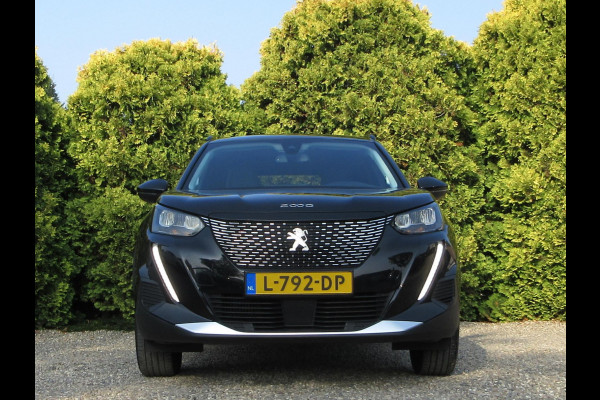 Peugeot 2008 1.2 PureTech Allure *Navi*Trekhaak* Peugeot 2008 1.2 PureTech Allure *Navi*Trekhaak*
