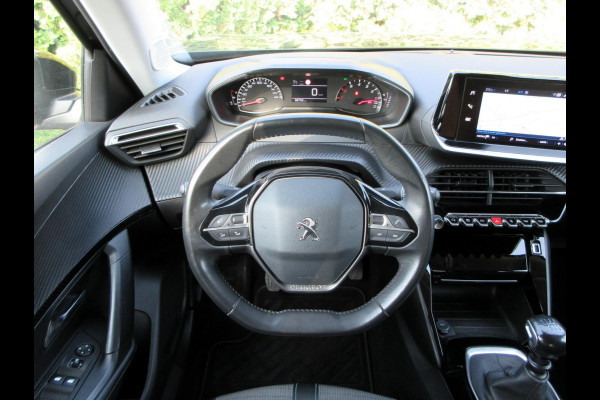 Peugeot 2008 1.2 PureTech Allure *Navi*Trekhaak* Peugeot 2008 1.2 PureTech Allure *Navi*Trekhaak*