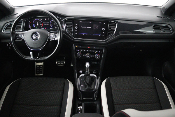 Volkswagen T-Roc 1.5 TSI Sport (TREKHAAK, DIGITALE COCKPIT, STOELVERWARMING, AUTOMAAT, ACHTERUITRIJCAMERA, SFEERVERLICHTING)