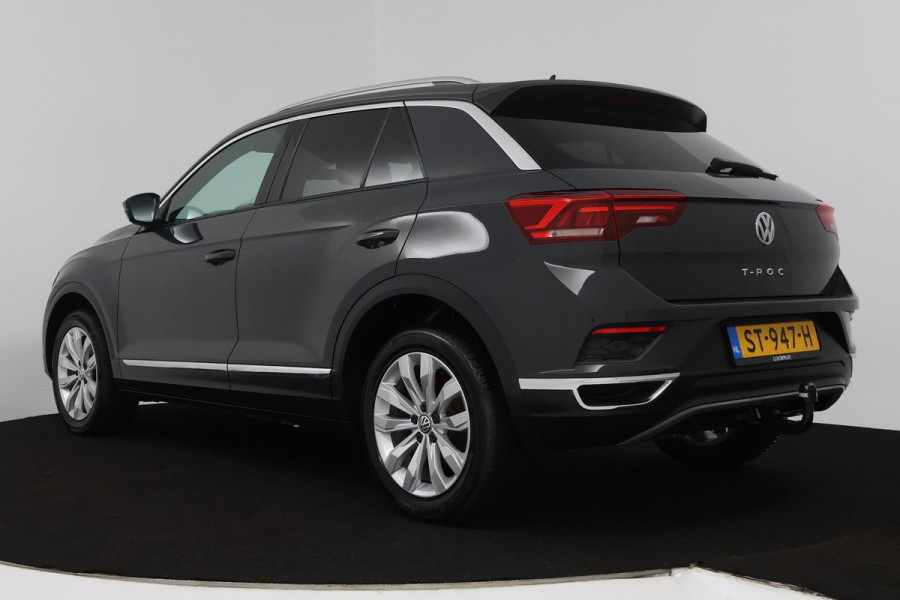 Volkswagen T-Roc 1.5 TSI Sport (TREKHAAK, DIGITALE COCKPIT, STOELVERWARMING, AUTOMAAT, ACHTERUITRIJCAMERA, SFEERVERLICHTING)