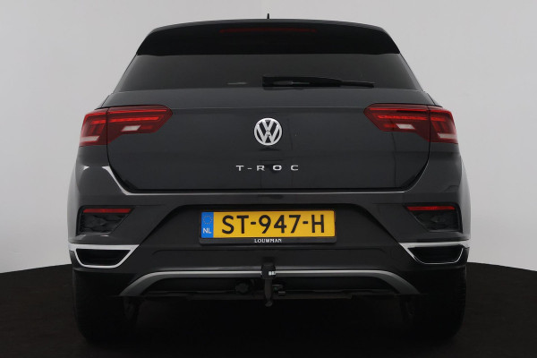Volkswagen T-Roc 1.5 TSI Sport (TREKHAAK, DIGITALE COCKPIT, STOELVERWARMING, AUTOMAAT, ACHTERUITRIJCAMERA, SFEERVERLICHTING)