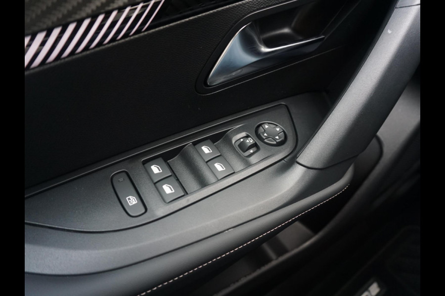 Peugeot 2008 1.2 Hybrid 136 Allure