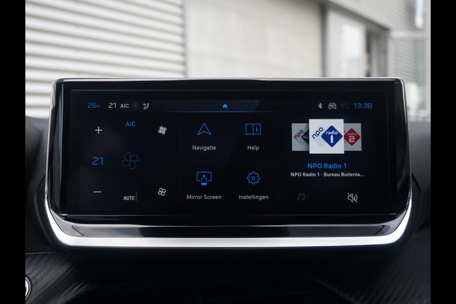 Peugeot 2008 1.2 Hybrid 136 Allure