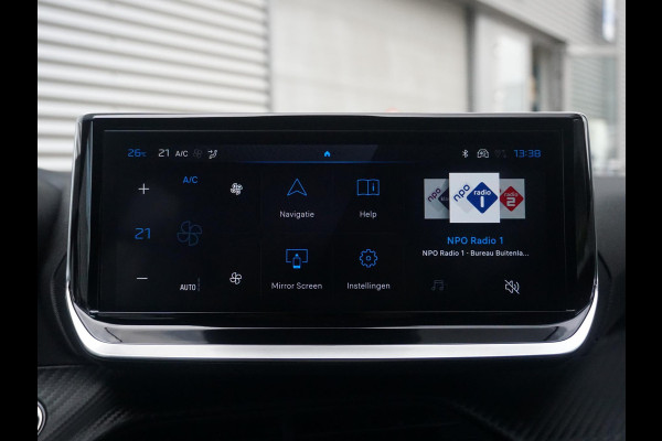 Peugeot 2008 1.2 Hybrid 136 Allure