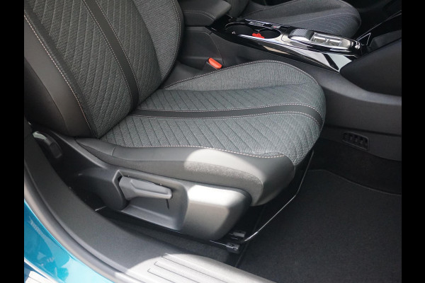 Peugeot 2008 1.2 Hybrid 136 Allure
