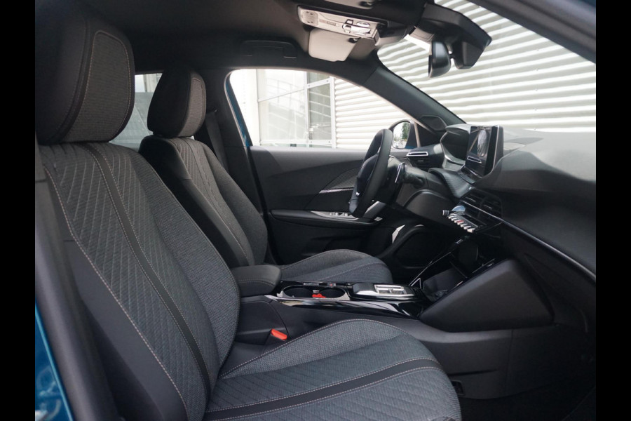 Peugeot 2008 1.2 Hybrid 136 Allure