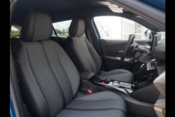 Peugeot 2008 1.2 Hybrid 136 Allure