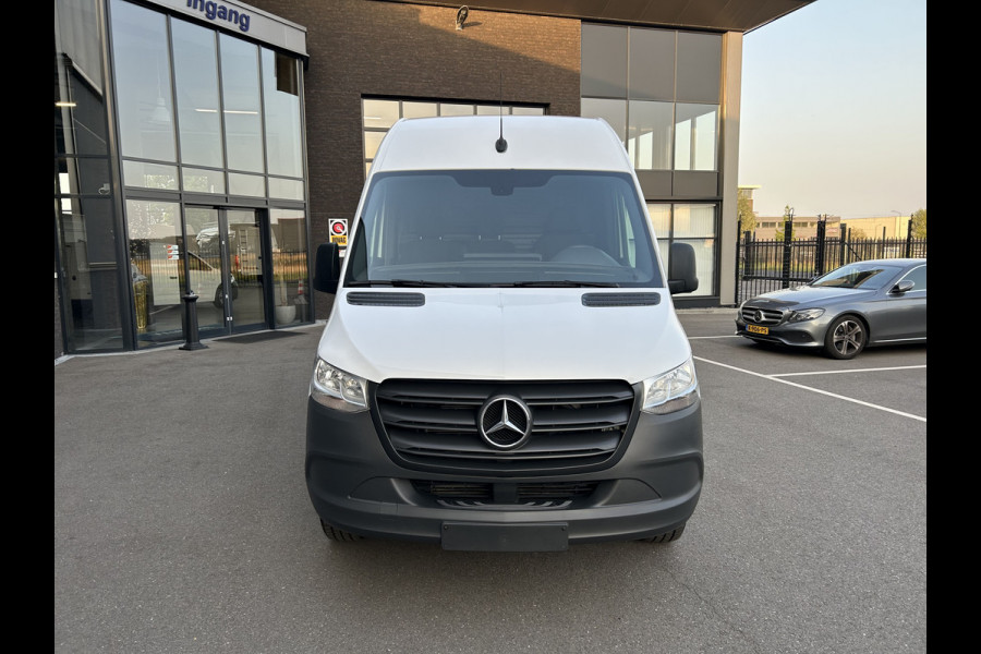 Mercedes-Benz Sprinter 316 CDI L2 H2 3500KG Trekhaak / Sortimo / MBUX / Navigatie / Camera / Cruise control / Airco / 270 Graden achterdeuren