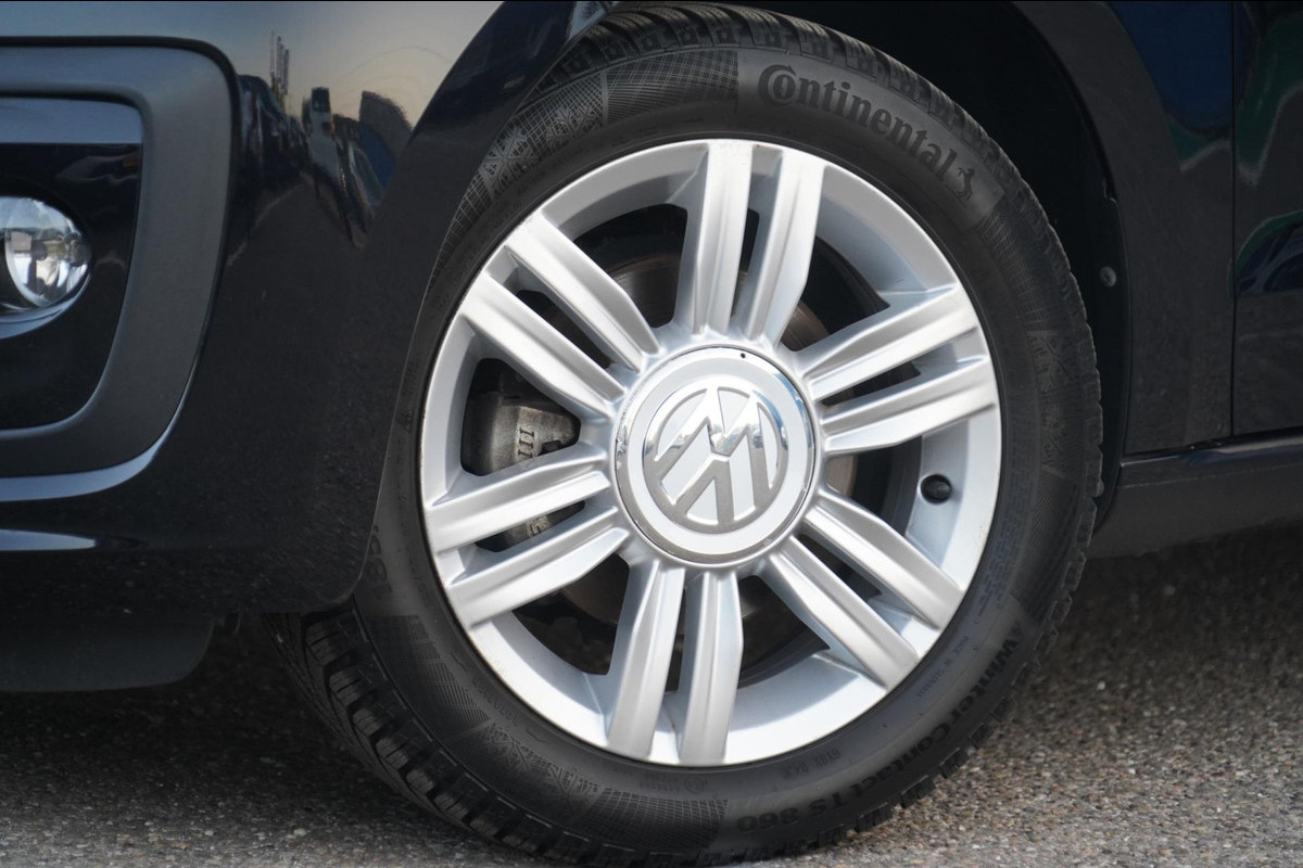 Volkswagen up! 1.0 BMT high up! / Camera / DAB / Stoelverwarming / Multif. stuur / Clima / 49dkm!