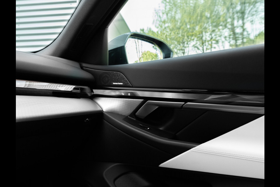 BMW i5 Touring eDrive40 M-Sport Pro - Onderstel Prof - Pano - Trekhaak - Driving Ass Prof