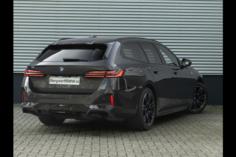 BMW i5 Touring eDrive40 M-Sport Pro - Onderstel Prof - Pano - Trekhaak - Driving Ass Prof
