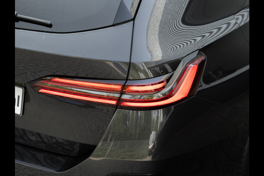BMW i5 Touring eDrive40 M-Sport Pro - Onderstel Prof - Pano - Trekhaak - Driving Ass Prof