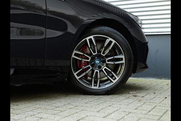 BMW i5 Touring eDrive40 M-Sport Pro - Onderstel Prof - Pano - Trekhaak - Driving Ass Prof