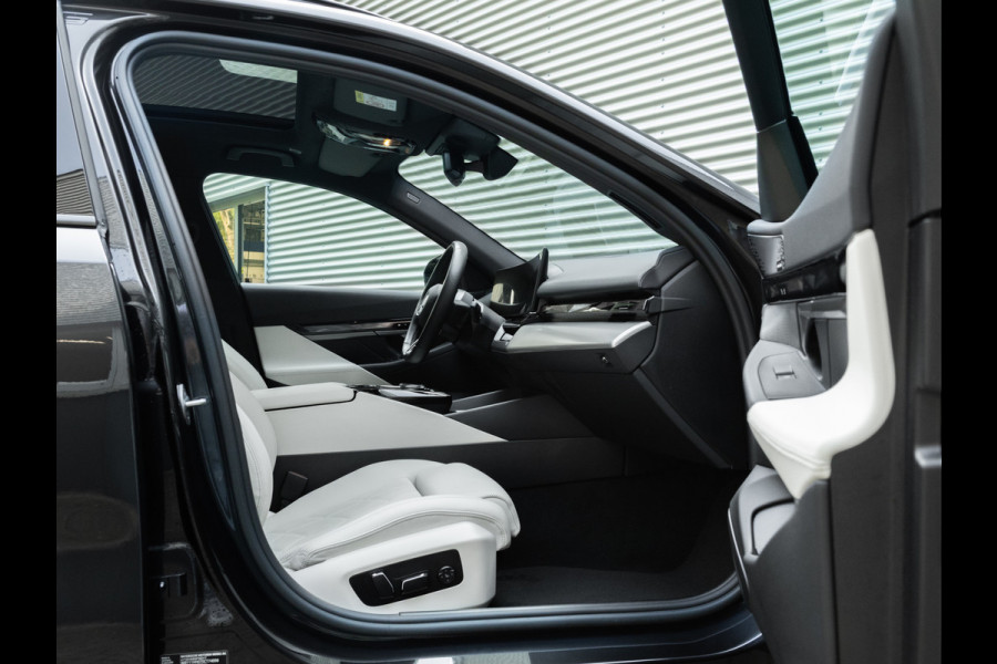 BMW i5 Touring eDrive40 M-Sport Pro - Onderstel Prof - Pano - Trekhaak - Driving Ass Prof