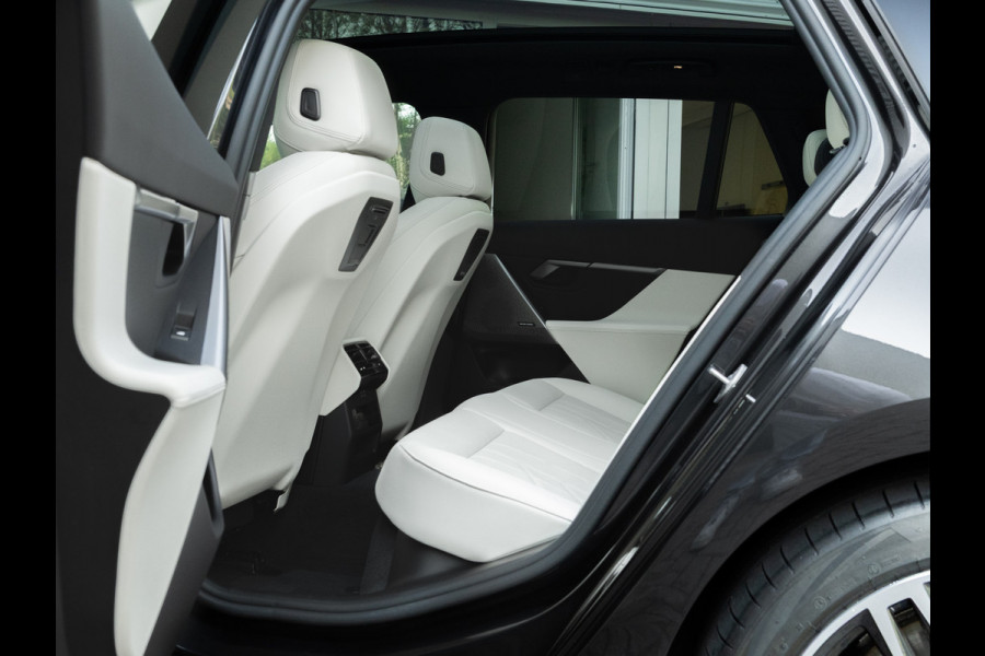 BMW i5 Touring eDrive40 M-Sport Pro - Onderstel Prof - Pano - Trekhaak - Driving Ass Prof