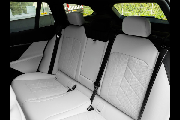 BMW i5 Touring eDrive40 M-Sport Pro - Onderstel Prof - Pano - Trekhaak - Driving Ass Prof