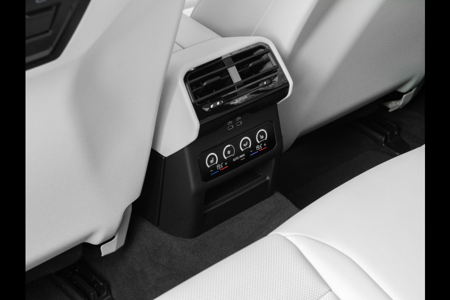 BMW i5 Touring eDrive40 M-Sport Pro - Onderstel Prof - Pano - Trekhaak - Driving Ass Prof