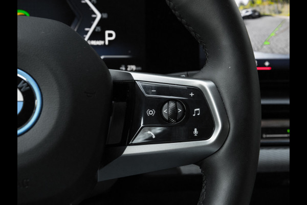 BMW i5 Touring eDrive40 M-Sport Pro - Onderstel Prof - Pano - Trekhaak - Driving Ass Prof