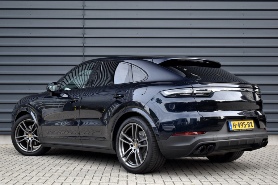 Porsche Cayenne Coupé 3.0 E-Hybrid 462pk | Panoramadak | Sport Chrono | 360 Camera | 21'' Velgen | Luchtvering | Stuurverwarming |  Stoel + Achterbankverwarming | LED Achterlichten donker |