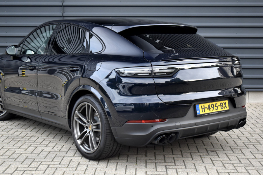 Porsche Cayenne Coupé 3.0 E-Hybrid 462pk | Panoramadak | Sport Chrono | 360 Camera | 21'' Velgen | Luchtvering | Stuurverwarming |  Stoel + Achterbankverwarming | LED Achterlichten donker |