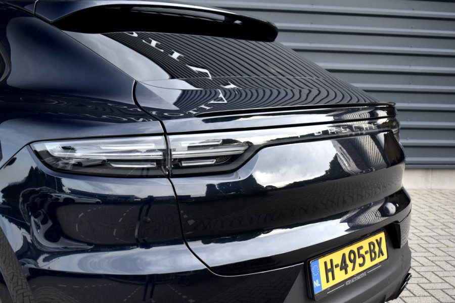 Porsche Cayenne Coupé 3.0 E-Hybrid 462pk | Panoramadak | Sport Chrono | 360 Camera | 21'' Velgen | Luchtvering | Stuurverwarming |  Stoel + Achterbankverwarming | LED Achterlichten donker |