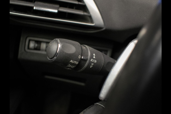 Peugeot 3008 1.6 e-THP Allure Sport (PANORAMADAK,APPLE CARPLAY,NAVI,MEMORY,STOELVERWARMING/MESSAGE,DODE HOEK,ELEKTRISCHE STOELEN)