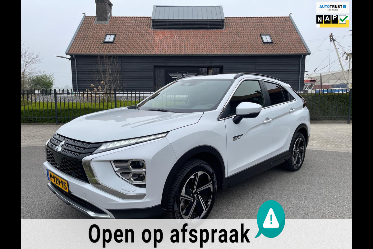 Mitsubishi Eclipse Cross 2.4 PHEV Plug-in Hybride Intense+ Navigatie Camera Trekhaak Mitsubishi Eclipse Cross 2.4 PHEV Plug-in Hybride Intense+ Navigatie Camera Trekhaak