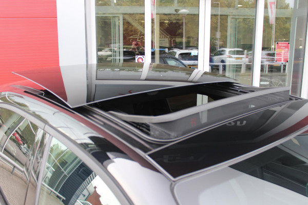 Alfa Romeo junior 1.2 Turbo 136PK Hybrid IBRIDA SPECIALE | PANORAMISCH SCHUIF/KANTEL DAK | SPORT PACK: SABELT SPORT STOELEN/ALCANTARA STUURWIEL | TECHNO PACK: LED MATRIX KOPLAMPEN/DRAADLOZE TELEFOONLADER/ACHTERUITRIJ CAMERA | VERWARMBARE VOORRUIT | 18" LICHTMETALEN VELGEN "PETALI" | DRAADLOZE APPLE CARPLAY/ANDROID AUTO | BRERA RED MET ZWART DAK | NAVIGATIE | STOEL VERWARMING | DODEHOEK DETECTIE | ELEKTRISCH BEDIENBARE ACHTERKLEP | KEYLESS ENTRY/START | ADAPTIVE CRUISE CONTROL |
