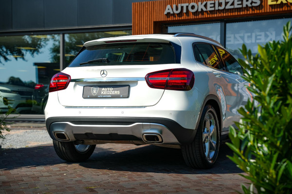 Mercedes-Benz GLA 180 Sport Edition Panoramadak Airco Stoelverw. PDC