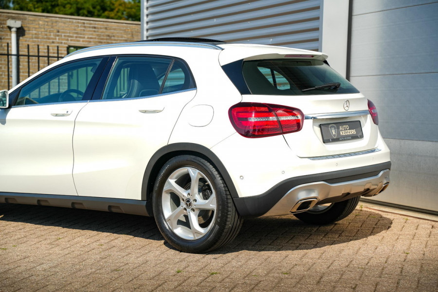 Mercedes-Benz GLA 180 Sport Edition Panoramadak Airco Stoelverw. PDC
