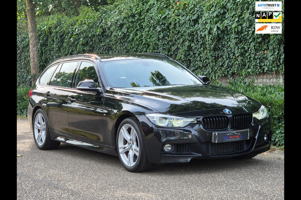 BMW 3 Serie Touring M Sport EX BTW Apple CarPlay Trekhaak Zwart LED Evo GR Navi 2e eigenaar Breedset M Velgen Garantie