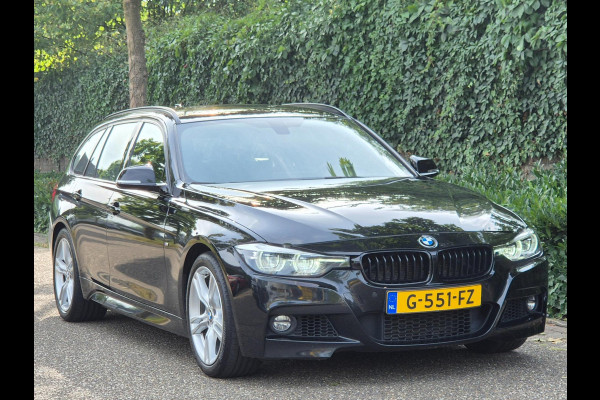 BMW 3 Serie Touring M Sport EX BTW Apple CarPlay Trekhaak Zwart LED Evo GR Navi 2e eigenaar Breedset M Velgen Garantie