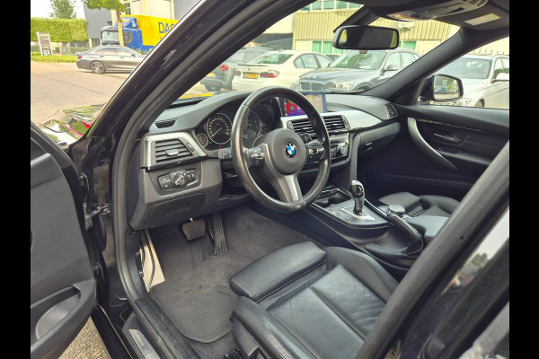 BMW 3 Serie Touring M Sport EX BTW Apple CarPlay Trekhaak Zwart LED Evo GR Navi 2e eigenaar Breedset M Velgen Garantie