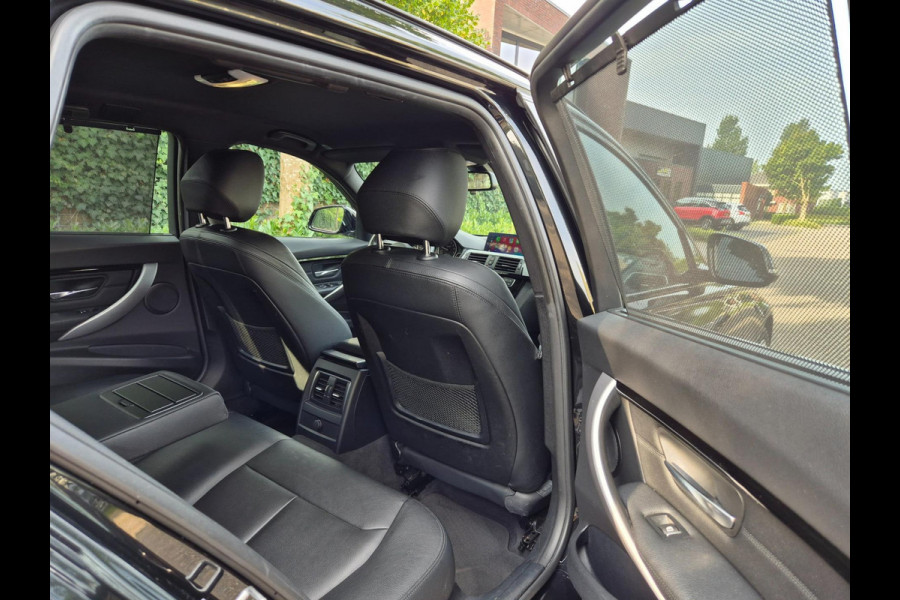 BMW 3 Serie Touring M Sport EX BTW Apple CarPlay Trekhaak Zwart LED Evo GR Navi 2e eigenaar Breedset M Velgen Garantie