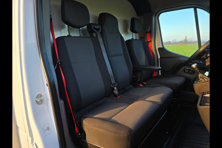 Renault Master T35 2.3 dCi LowLiner - 146 Pk - Euro 6 - Navi - Airco - Cruise Control - Bakwagen - Paardenwagen - Verkoopwagen