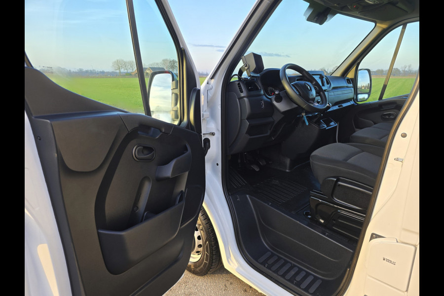 Renault Master T35 2.3 dCi LowLiner - 146 Pk - Euro 6 - Navi - Airco - Cruise Control - Bakwagen - Paardenwagen - Verkoopwagen