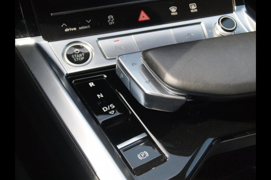 Audi e-tron 55 quattro Business edition 95 kWh |  Black Optiek | NL-Auto |
