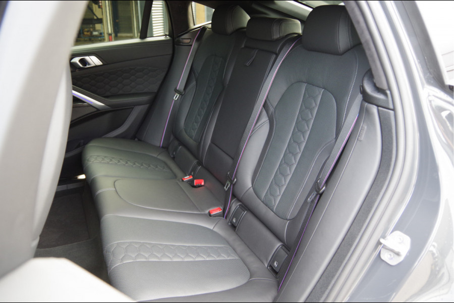 BMW X6 M - Competition LASERLIGHT, PANODAK, MEMORY, TREKHAAK, ALCANTARA HEMEL, SPORTSTOELEN, CARBON
