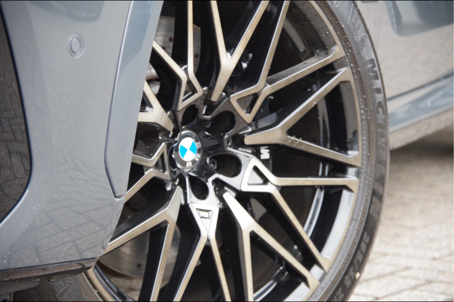 BMW X6 M - Competition LASERLIGHT, PANODAK, MEMORY, TREKHAAK, ALCANTARA HEMEL, SPORTSTOELEN, CARBON