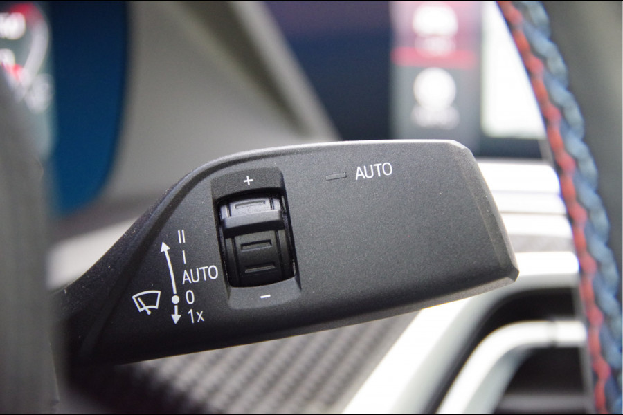 BMW X6 M - Competition LASERLIGHT, PANODAK, MEMORY, TREKHAAK, ALCANTARA HEMEL, SPORTSTOELEN, CARBON