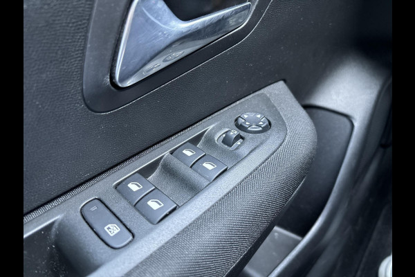 Peugeot e-208 EV Active Pack 50 kWh