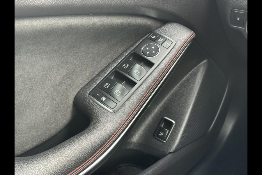 Mercedes-Benz GLA 180 AMG Trekhaak Camera+pdc Stoelverwarming Elektrische a-klep Cruise Keyless Led
