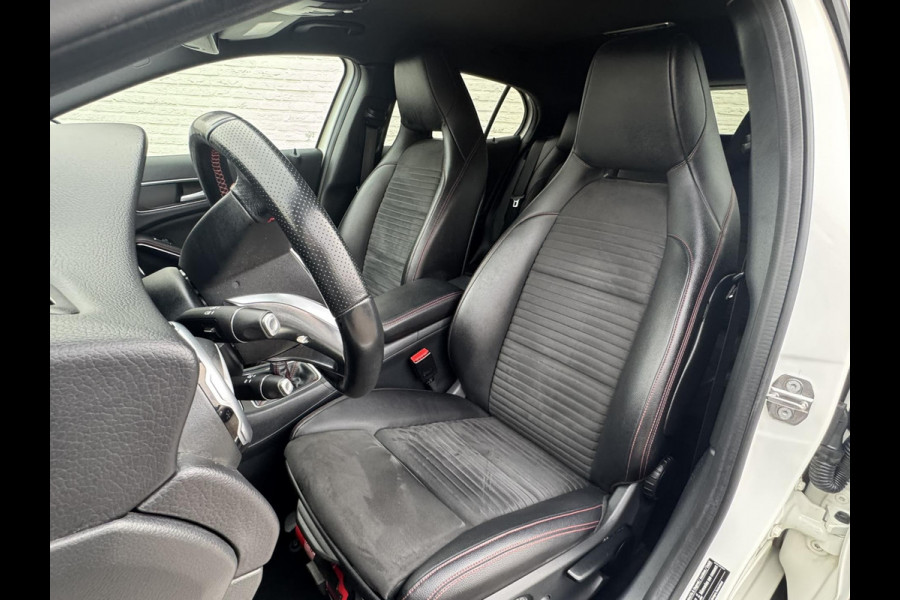 Mercedes-Benz GLA 180 AMG Trekhaak Camera+pdc Stoelverwarming Elektrische a-klep Cruise Keyless Led