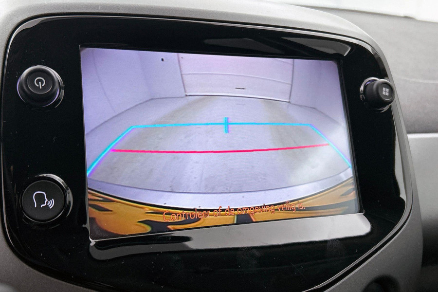 Toyota Aygo 1.0 VVT-i x-joy(NL-auto, Goed OnderH, Automatische Airco, Camera, Parkeersensoren, Etc)